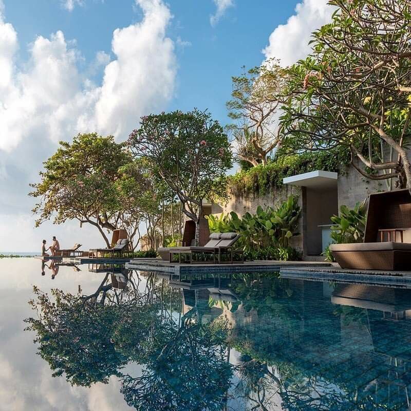 cay xanh trong trong cac resort ven bien